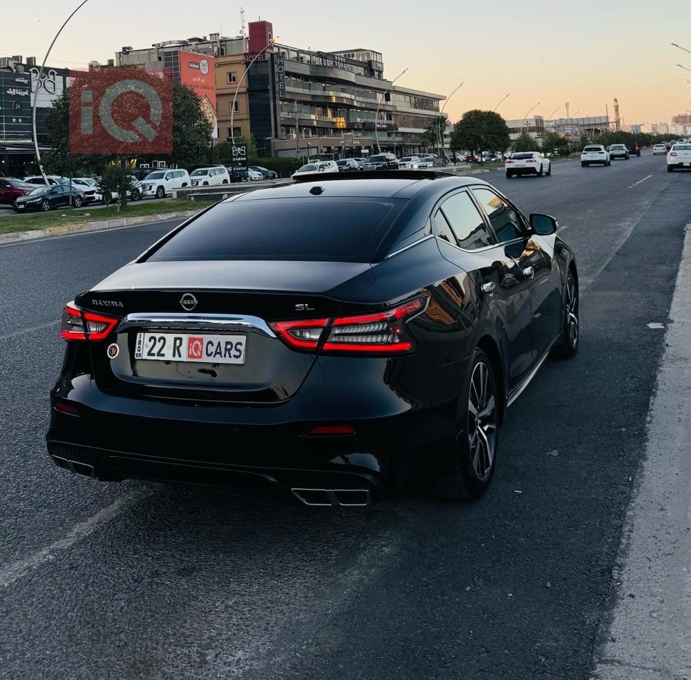 نيسان ماكسيما